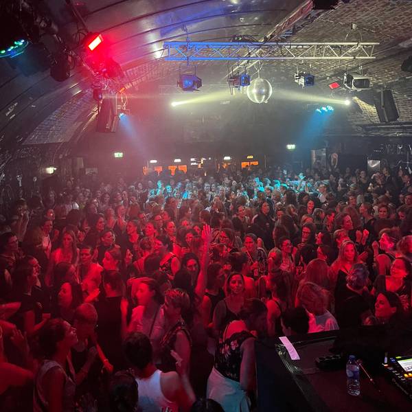 Eindrücke von der erfolgreichen Partyreihe "Mama geht tanzen" im Clubbahnhof Ehrenfeld.