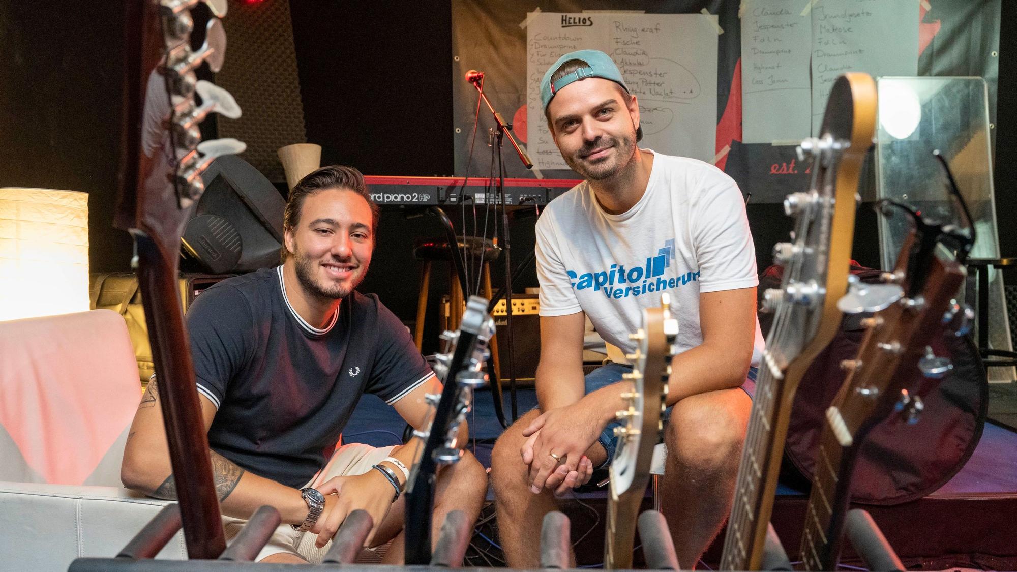 Kai Mathias und Pedro Schädel im Studio ihrer Band Lupo.