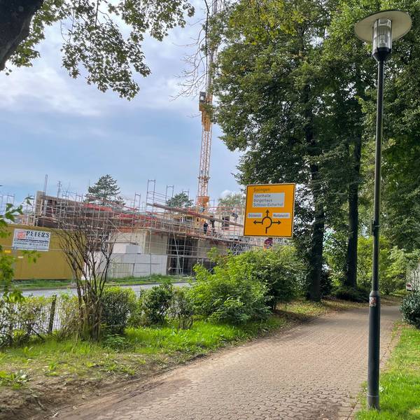 Eine Straßenlaterne in Leichlingen.