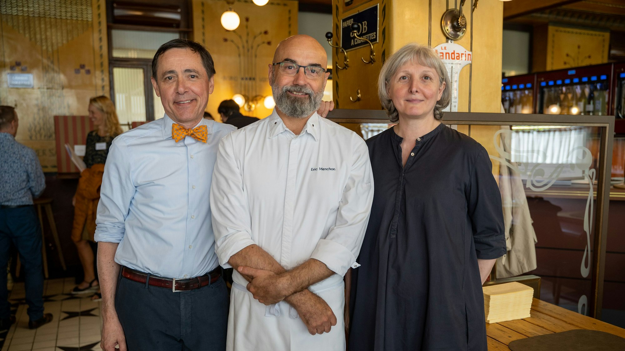 Vincent Moissonnier, Eric Menchon und Liliane Moissonnier stellen das neue Konzept des „Le Moissonnier“ vor.