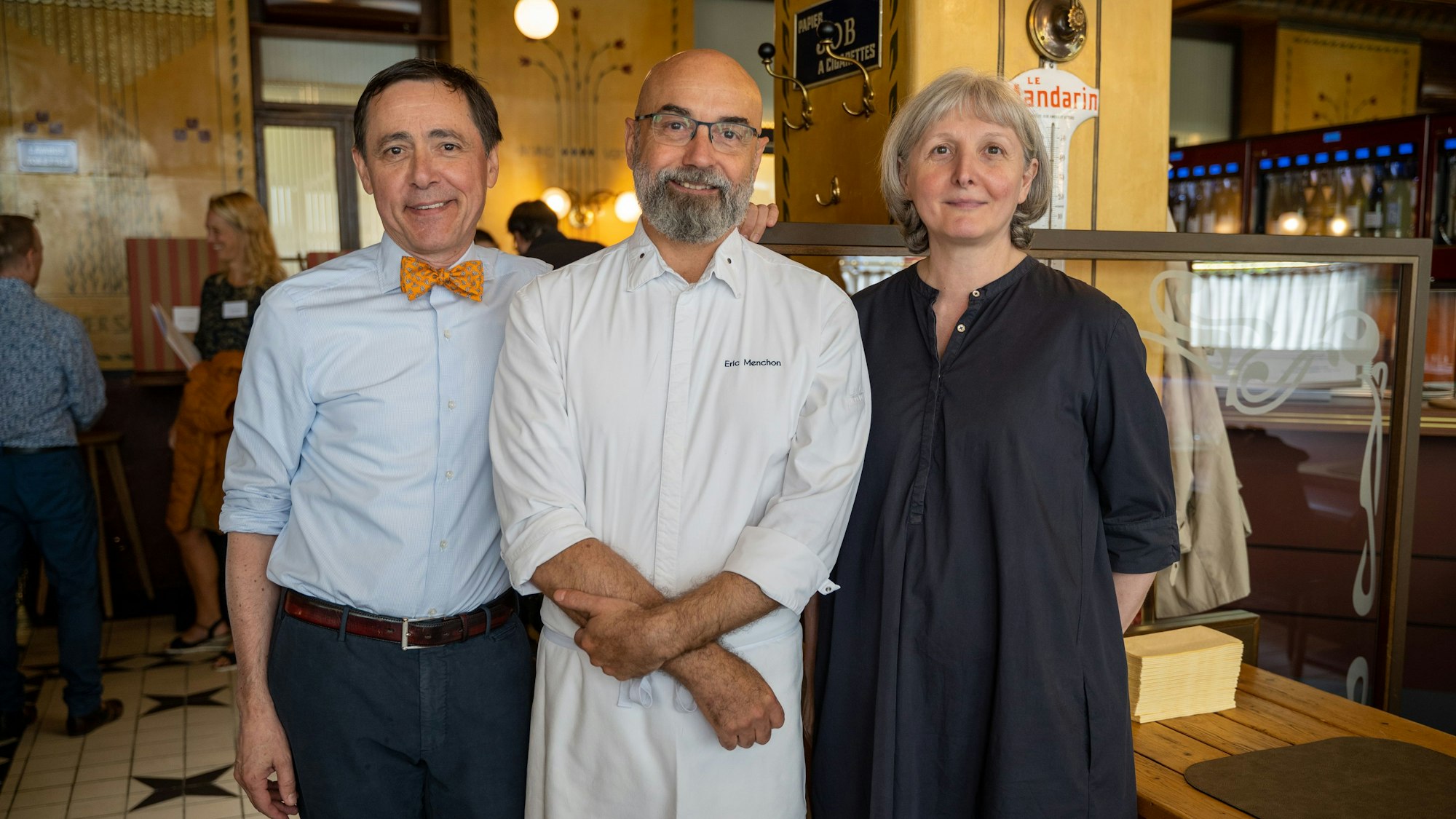 Vincent Moissonnier, Eric Menchon und Liliane Moissonnier stellen das neue Konzept des „Le Moissonnier“ vor.