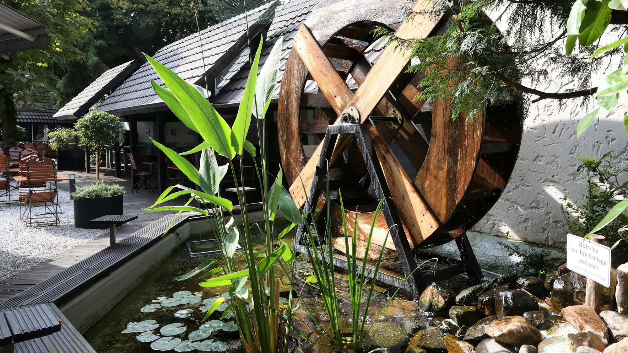 Das Restaurant „Decksteiner Mühle“. Foto: Martina Goyert