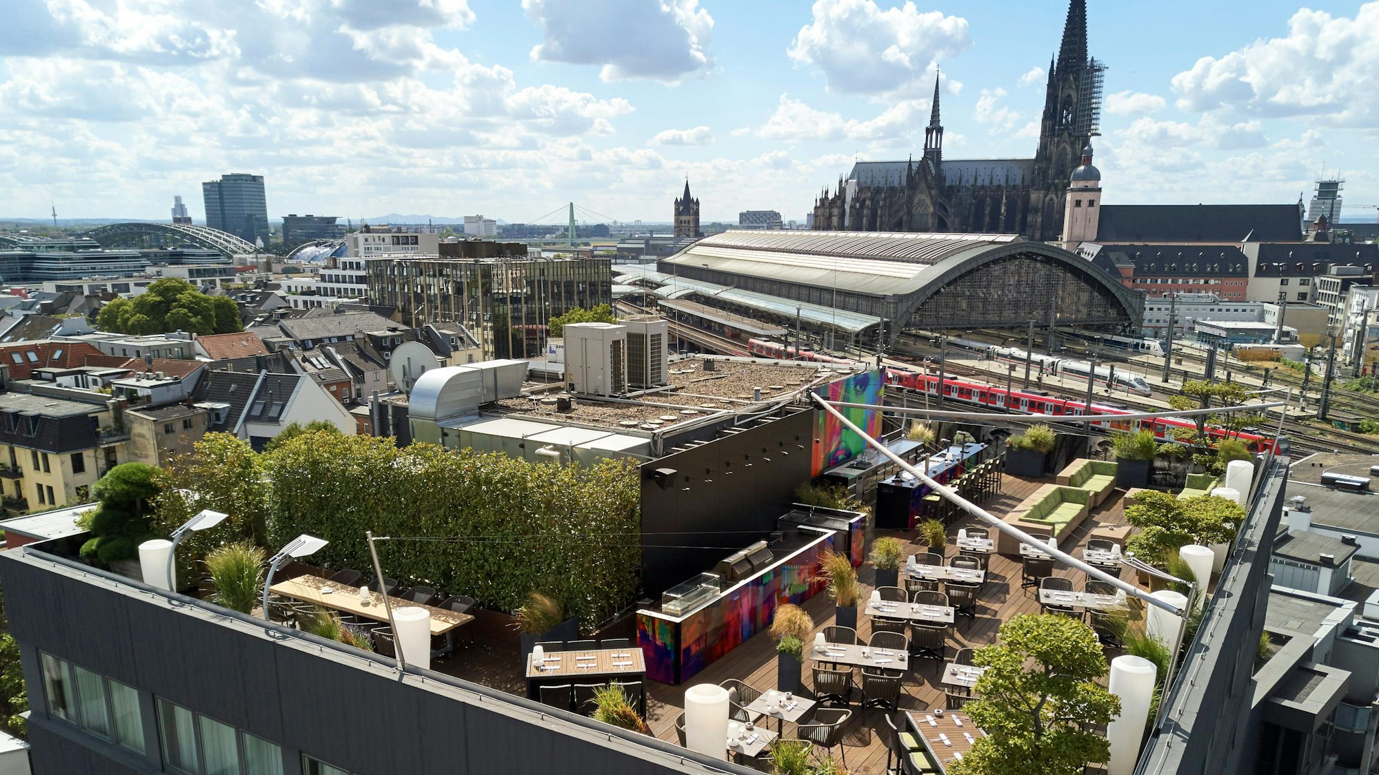 Die Sky Lounge auf der Dachterrasse des Savoy Hotel.