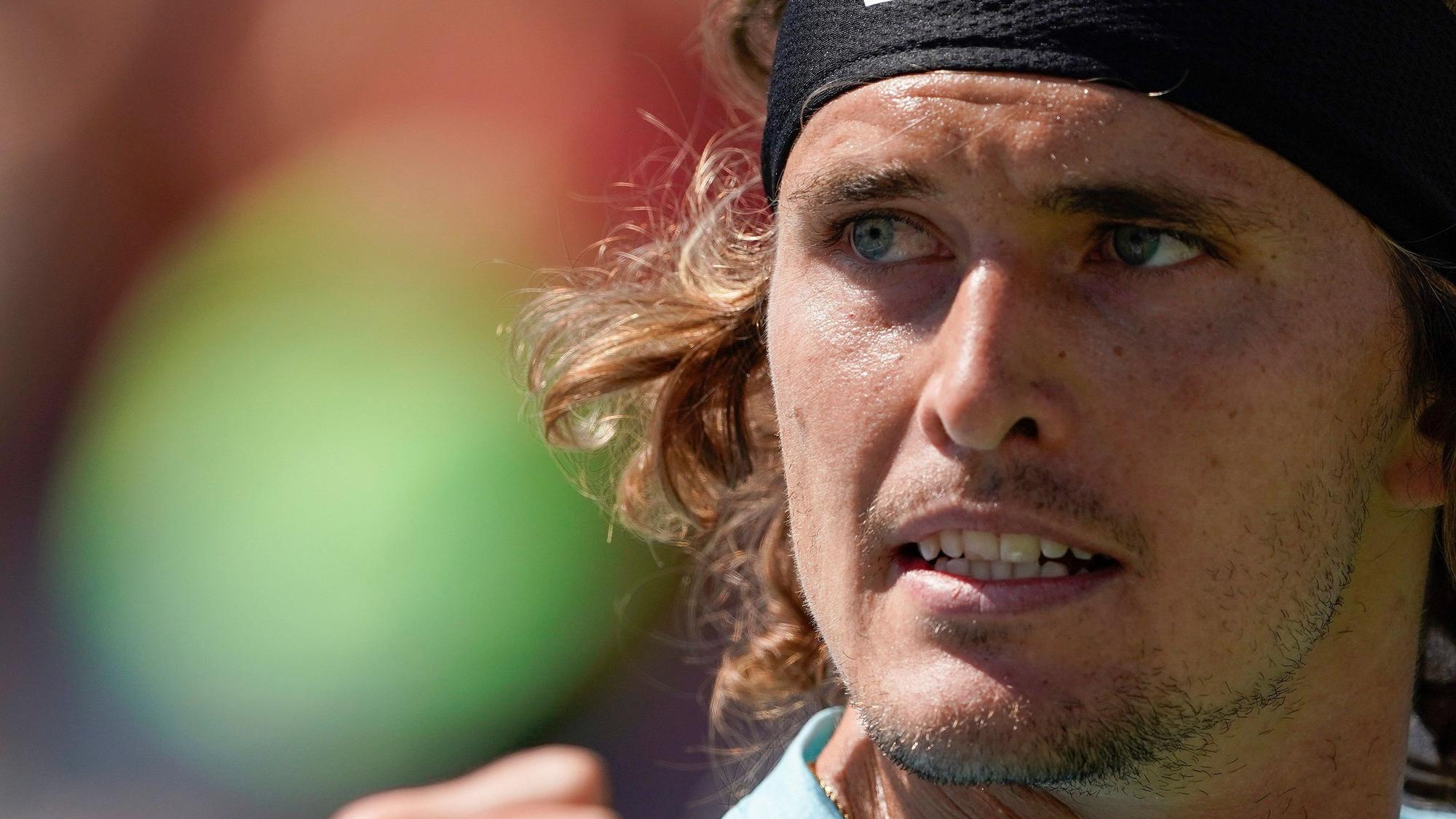 Tennis: Grand Slam, ATP-Tour - US Open, Einzel, Herren, 2. Runde; Zverev (Deutschland) - Altmaier (Deutschland): Alexander Zverev aus Deutschland reagiert.
