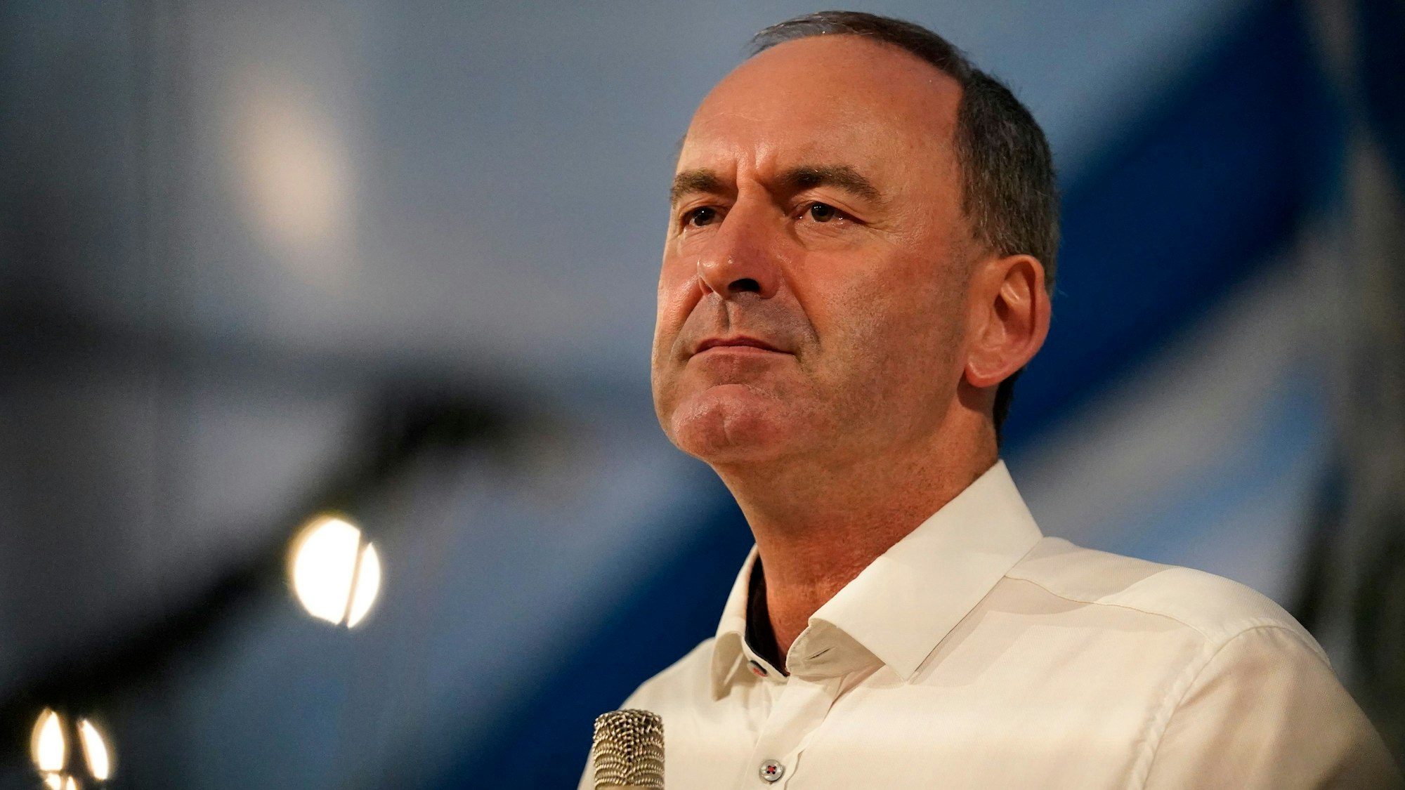 Bayerns Vize-Ministerpräsident steht wegen der Flugblatt-Affäre gewaltig unter Druck.