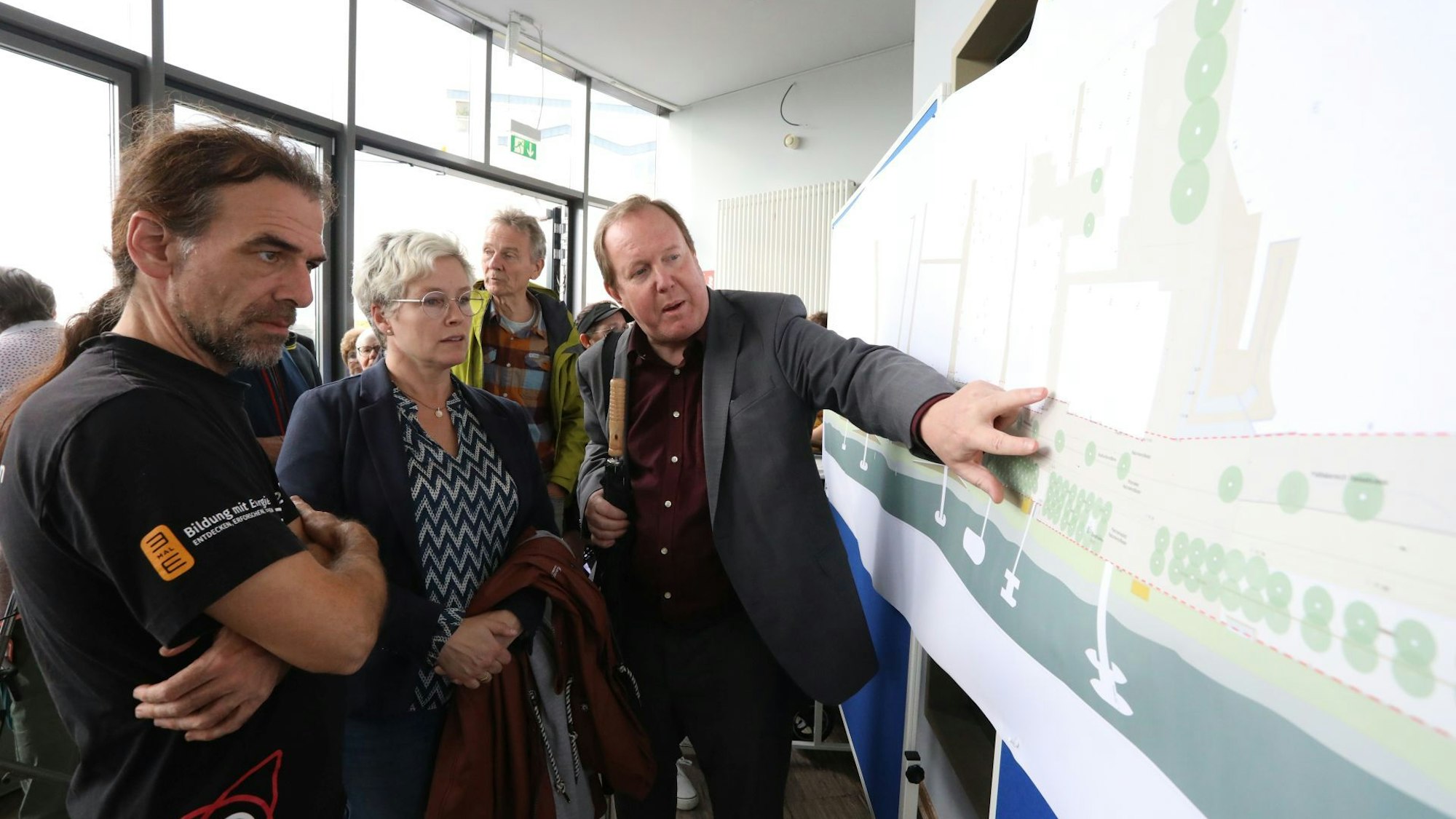 Bei der anschließenden Versammlung gab es Einblicke in die Pläne.