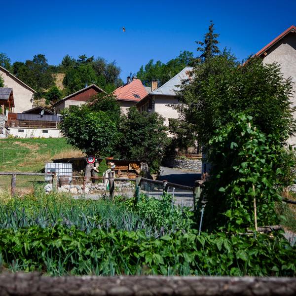 Das französische Alpendorf Le Vernet im Département Alpes-de-Haute-Provence, in dem der zweijährige Émile seit mehr als zwei Monaten verschwunden ist.