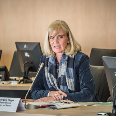 Andrea Deppe ist von ihren Dienstgeschäften entbunden worden.