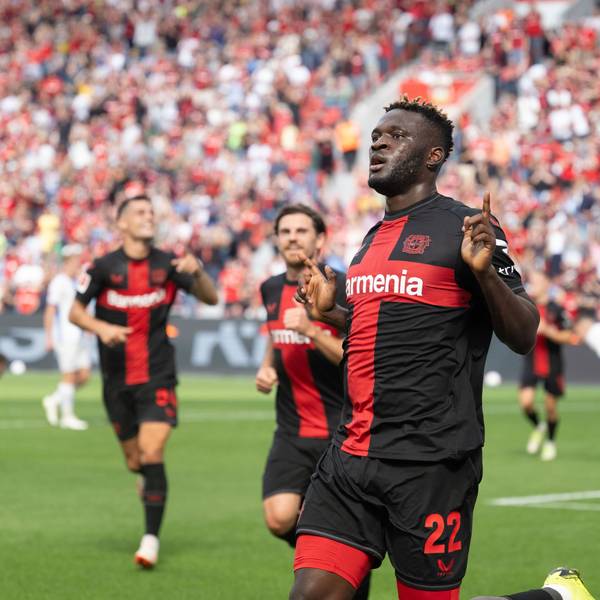 Leverkusens Victor Boniface jubelt über das 1:0.