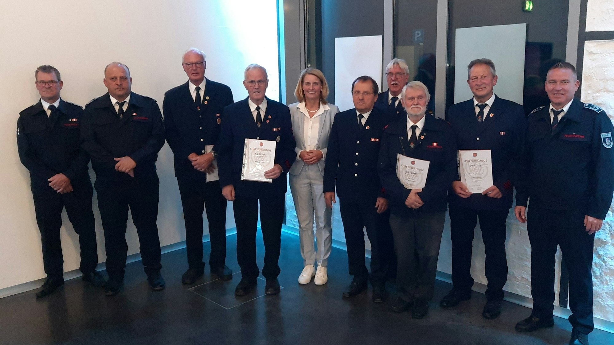 Ehrungen bei der Jahresdienstbesprechung der Feuerwehr Wipperfürth