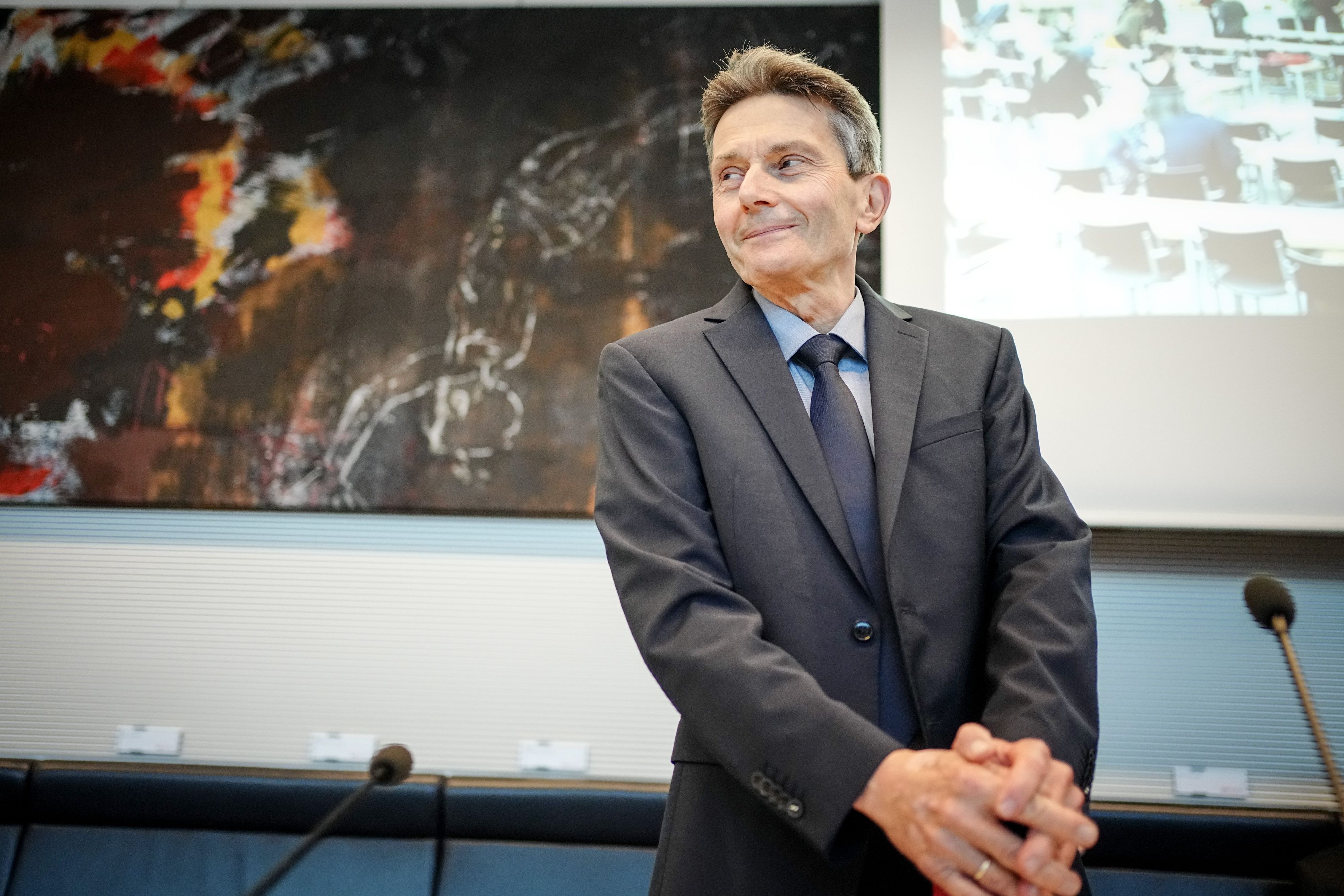 04.09.2023, Berlin: Rolf Mützenich, Vorsitzender der SPD-Bundestagsfraktion, nimmt an der Fraktionssitzung seiner Partei teil. Der Fraktionsvorsitzende wurde mit 94,7 Prozent Zustimmung in seinem Amt bestätigt.