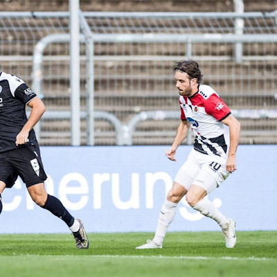 3. Liga: Viktoria Koeln - Arminia Bielefeld 03.09.2023 Semi Belkahia Arminia Bielefeld, 5, David Philipp Viktoria Koeln, 10 3. Liga: Viktoria Koeln - Arminia Bielefeld, Koeln, Sportpark Hoehenberg DFB REGULATIONS PROHIBIT ANY USE OF PHOTOGRAPHS AS IMAGE SEQUENCES AND/OR QUASI-VIDEO. *** 3 Liga Viktoria Koeln Arminia Bielefeld 03 09 2023 Semi Belkahia Arminia Bielefeld, 5 , David Philipp Viktoria Koeln, 10 3 Liga Viktoria Koeln Arminia Bielefeld, Koeln, Sportpark Hoehenberg DFB REGULATIONS PROHIBIT ANY USE OF PHOTOGRAPHS AS IMAGE SEQUENCES AND OR QUASI VIDEO Copyright: xBEAUTIFULxSPORTS/Wunderlx