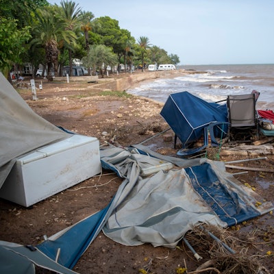 03.09.2023, Spanien, Tarragona, Katalonien: Der Campingplatzes Els Alfacs nach den starken Regenfällen. Wegen der schweren Unwetter in weiten Teilen Spaniens haben knapp 10 000 Menschen am Sonntag ihre Häuser und Wohnungen nicht verlassen dürfen. Foto: Lorena Sopêna/EUROPA PRESS/dpa +++ dpa-Bildfunk +++