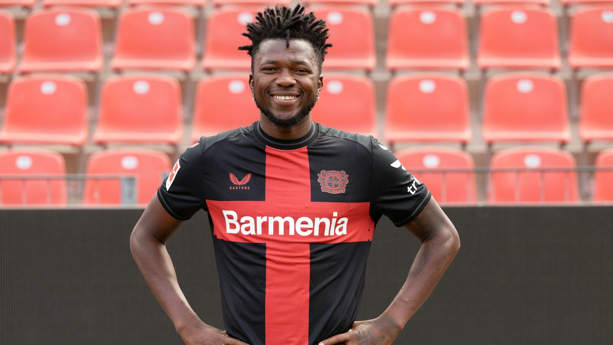 Edmond Tapsoba hat bis 2028 in Leverkusen verlängert.