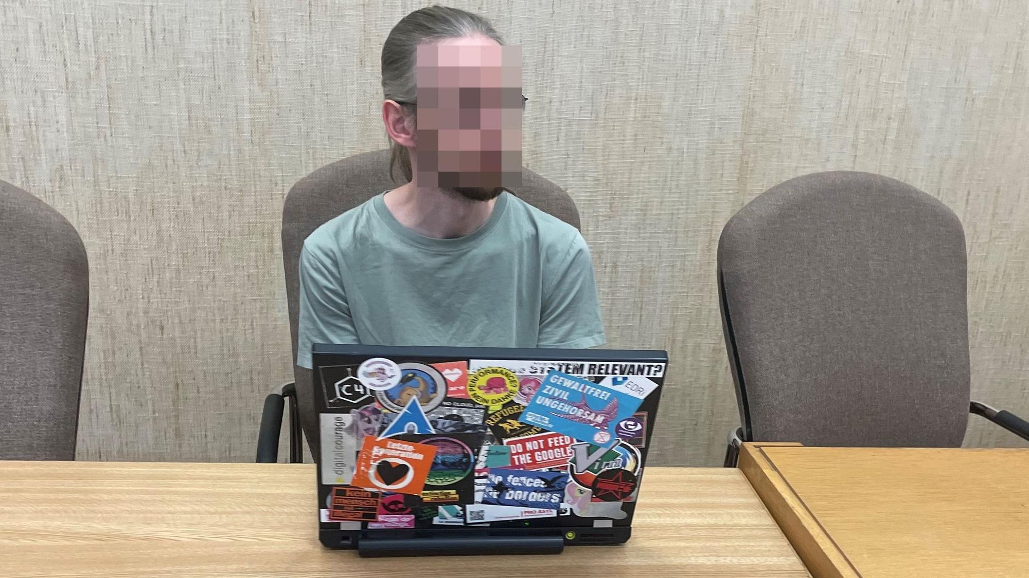 Der Angeklagte Jens V. (38) beim Prozess im Kölner Amtsgericht.