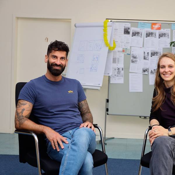 Porträt von Idàn Sagiv Richter (rubicon) und Antonina Reiners (Caritas) vom Beratungsangebot für queere Migranten