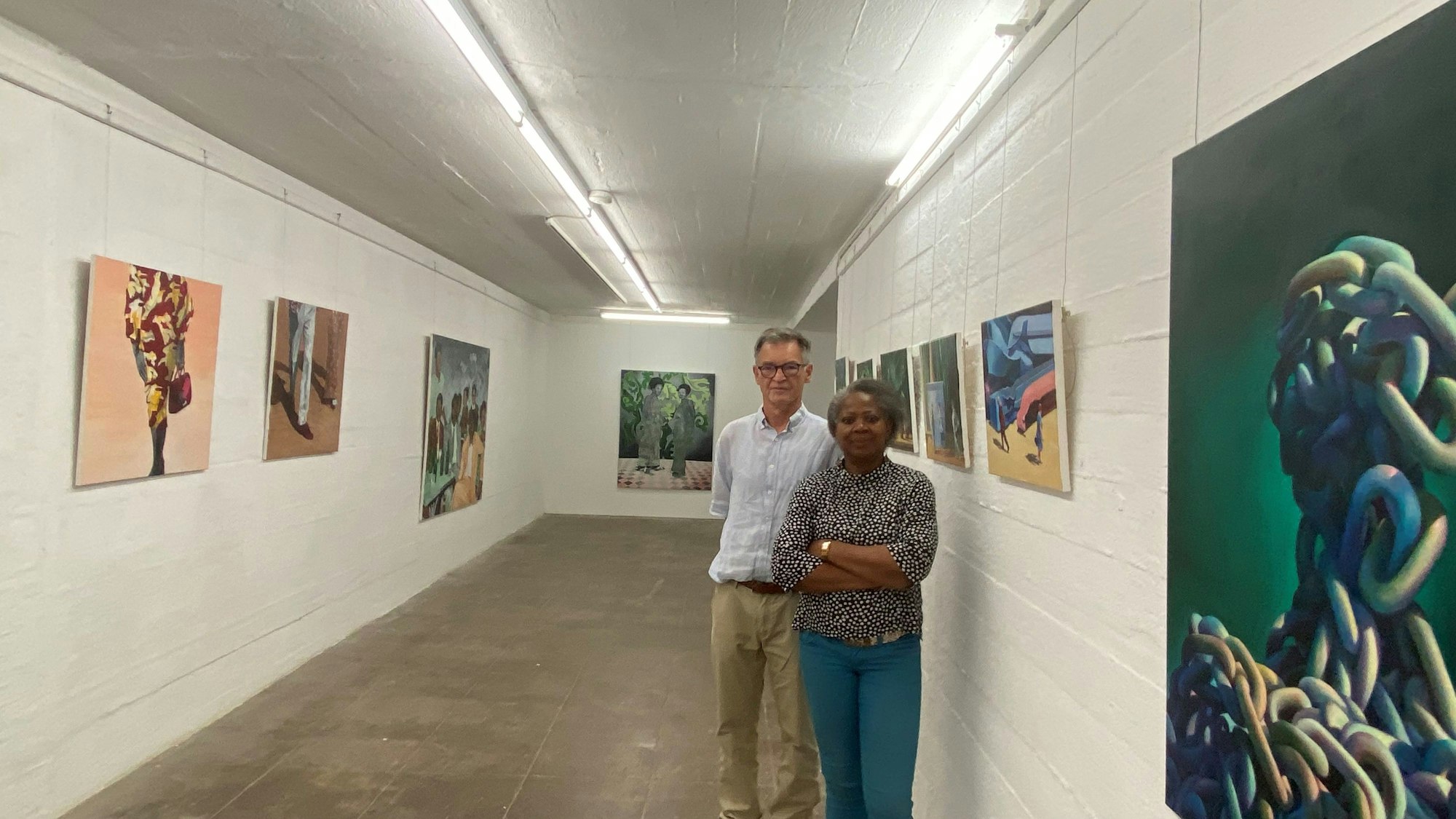 Helen Efe Doghor-Hötter und Gerd Hötter stellen im Opladener Künstlerbunker aus.