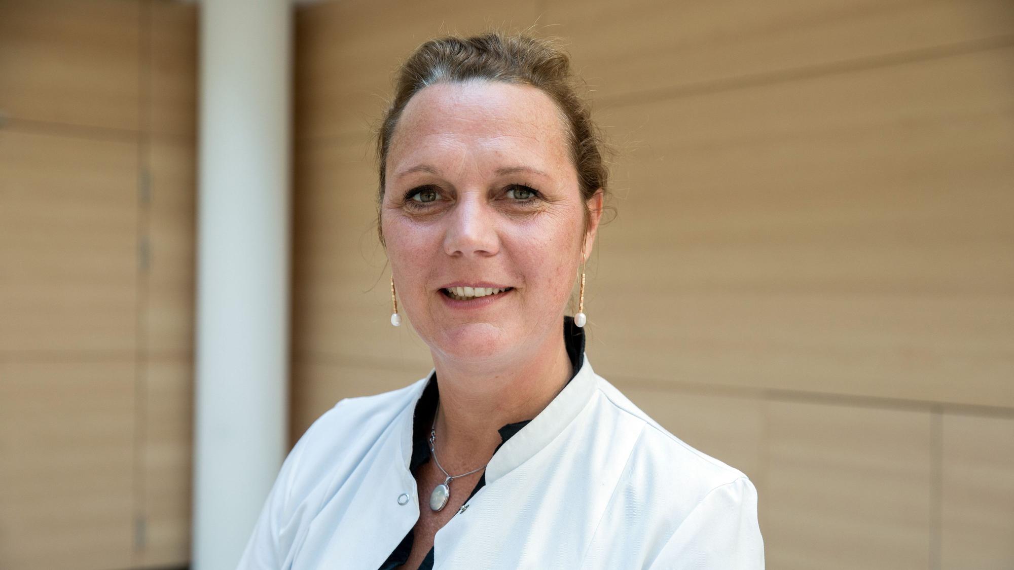 Professorin Clara Lehmann von der Uniklinik Köln im Porträt.