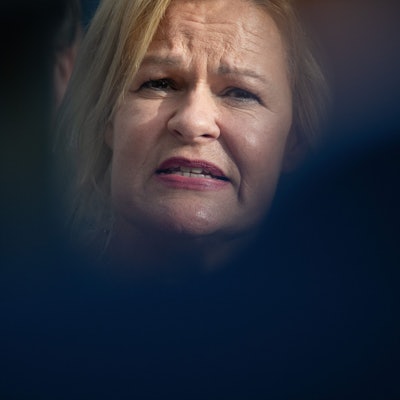 03.09.2023, Hessen, Bad Homburg: Nancy Faeser (SPD), Spitzenkandidatin für die Landtagswahl kommt zur Auftaktveranstaltung der SPD. In Hessen wird am 8. Oktober ein neuer Landtag gewählt. Foto: Boris Roessler/dpa +++ dpa-Bildfunk +++