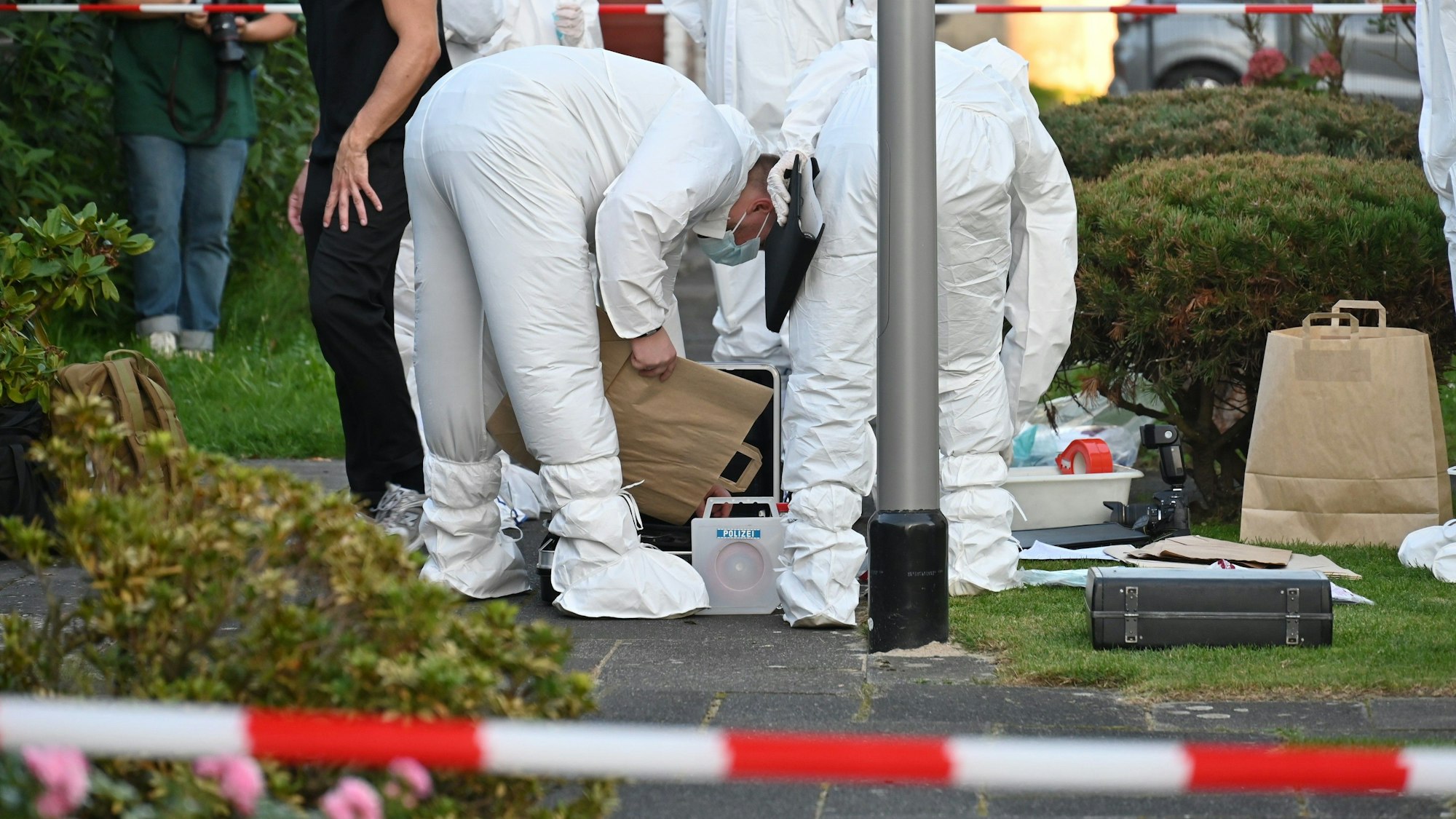 Nach dem Fund der Leiche ermittelt die Polizei in einem möglichen Tötungsdelikt.
