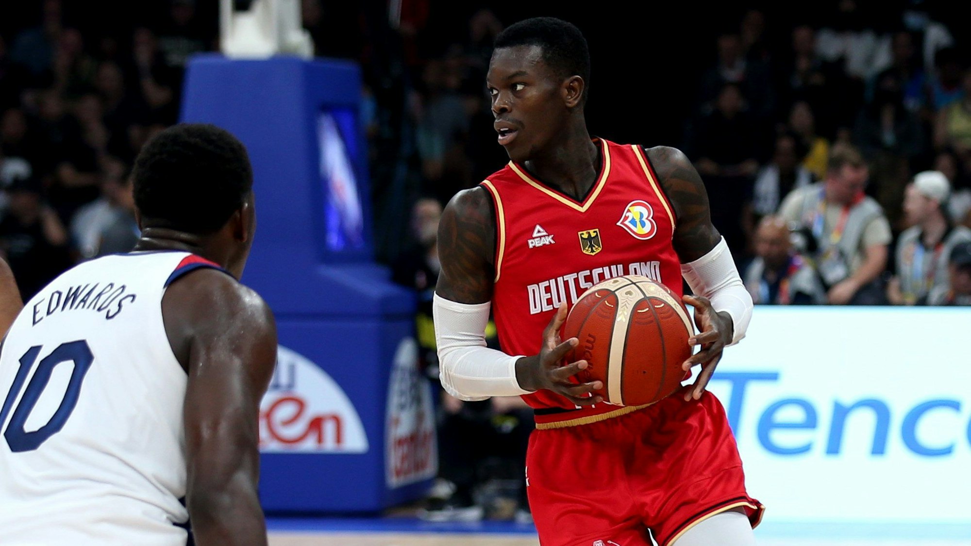 Deutschlands Dennis Schröder beim Halbfinale gegen die USA.