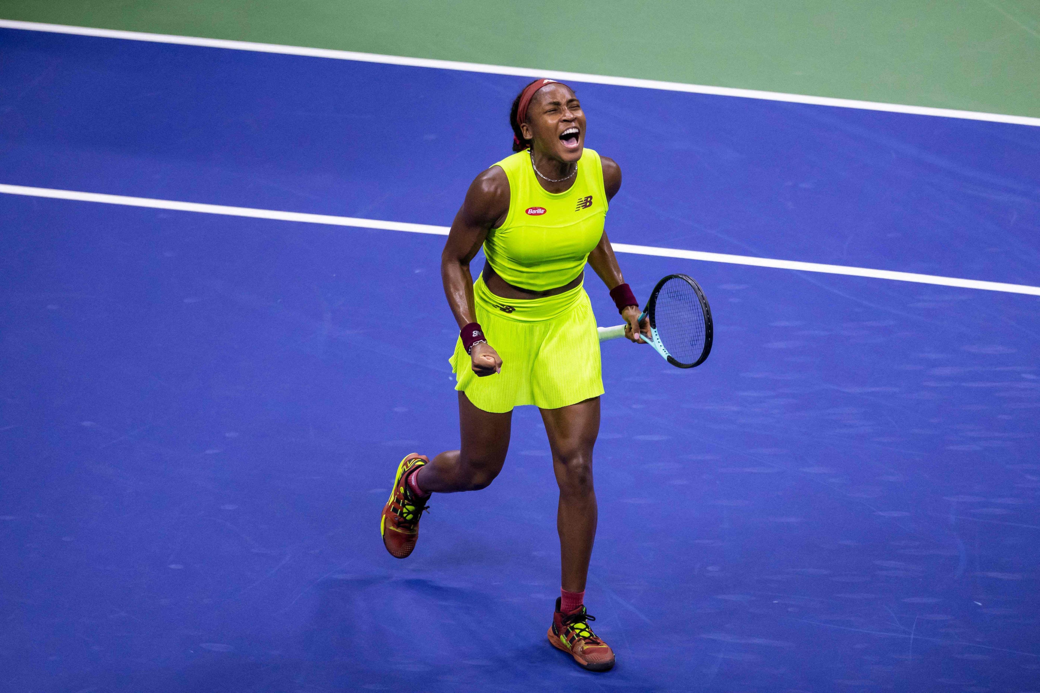 Coco Gauff feiert ihr Halbfinal-Sieg gegen Karolina Muchova.