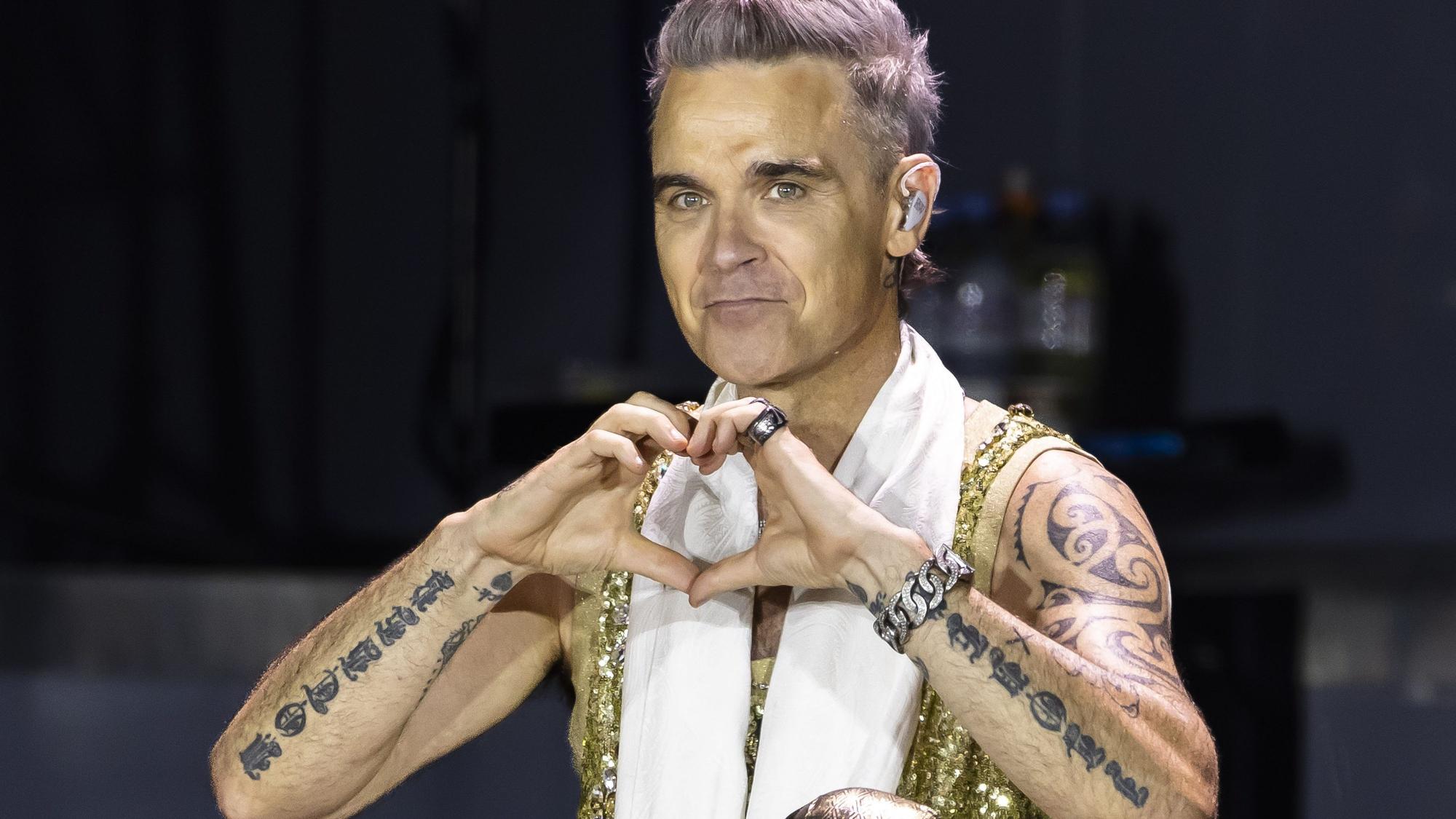 Der britische Sänger Robbie Williams leidet unter einer Körperwahrnehmungsstörung.