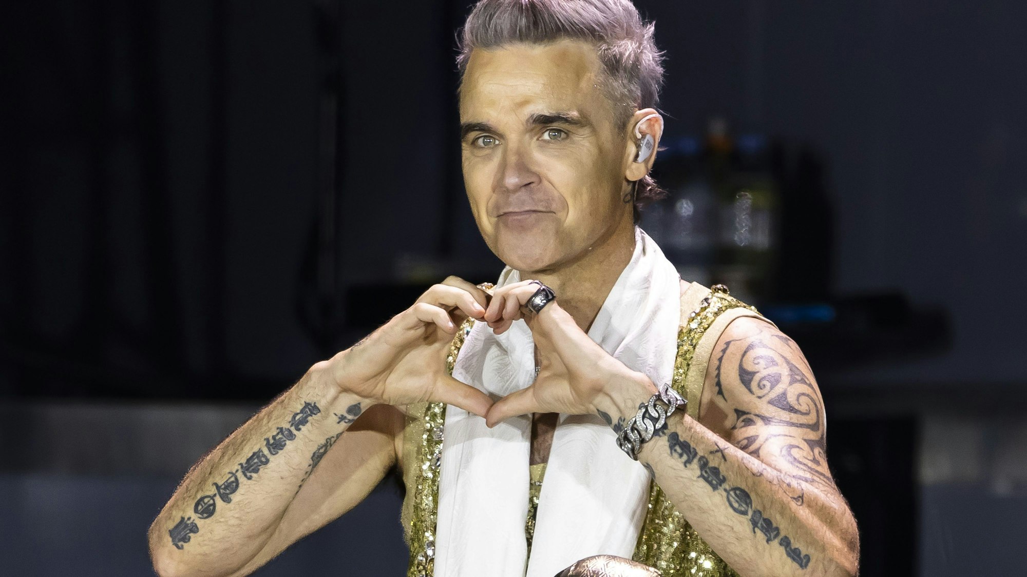 Der britische Sänger Robbie Williams leidet unter einer Körperwahrnehmungsstörung.