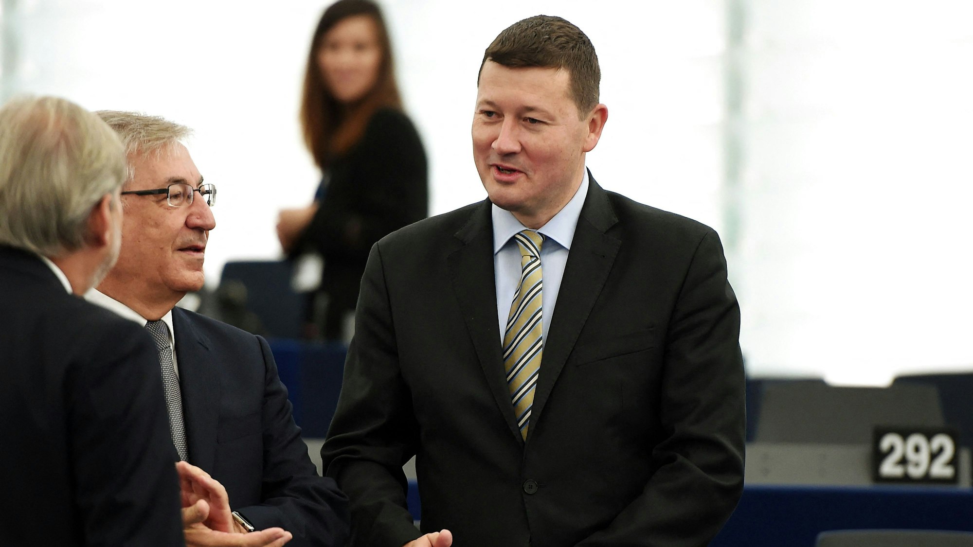 Martin Selmayr, der Vertreter der Europäischen Kommission in Wien, hatte die österreichischen Gas-Zahlungen an das kriegsführende Russland als „Blutgeld“ bezeichnet.