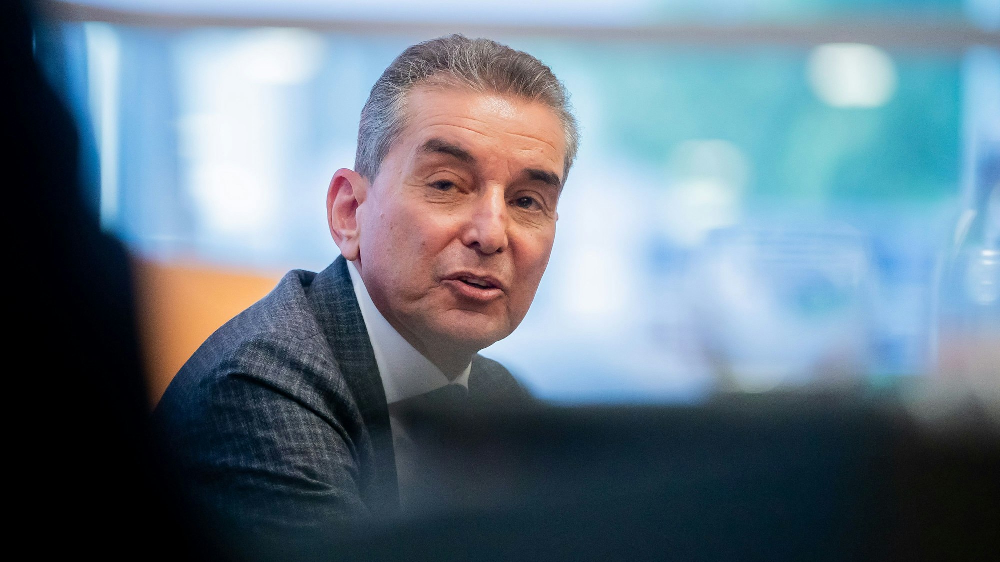 Michel Friedman hat mit „Schlaraffenland abgebrannt“ gerade ein neues Buch veröffentlicht.