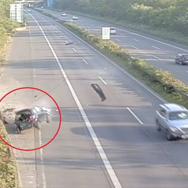 Das Bild aus der Videoüberwachung von dem Unfall auf der A57 zeigt den Unfall.