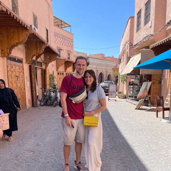 Marco und Hannah Schyns in der Altstadt von Marrakesch