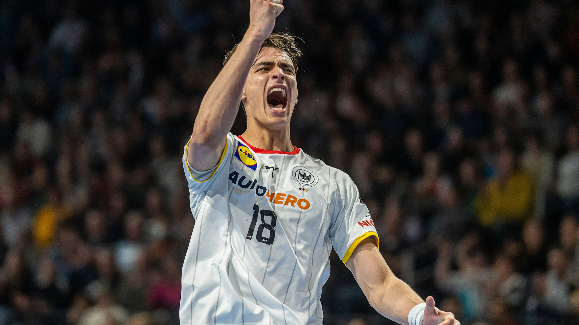 Julian Köster beim Länderspiel gegen Spanien im April 2023