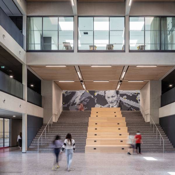 Das Foyer der Willy-Brandt-Gesamtschule