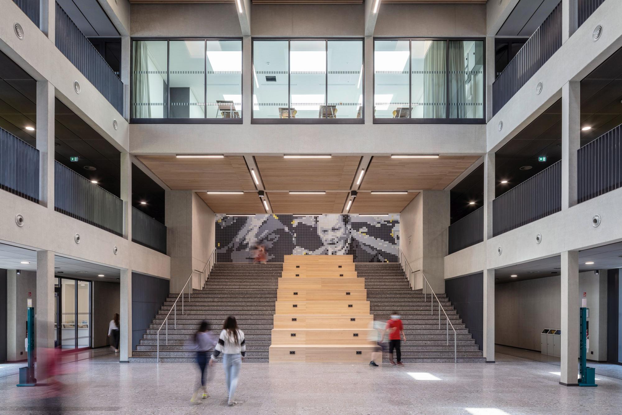 Das Foyer der Willy-Brandt-Gesamtschule
