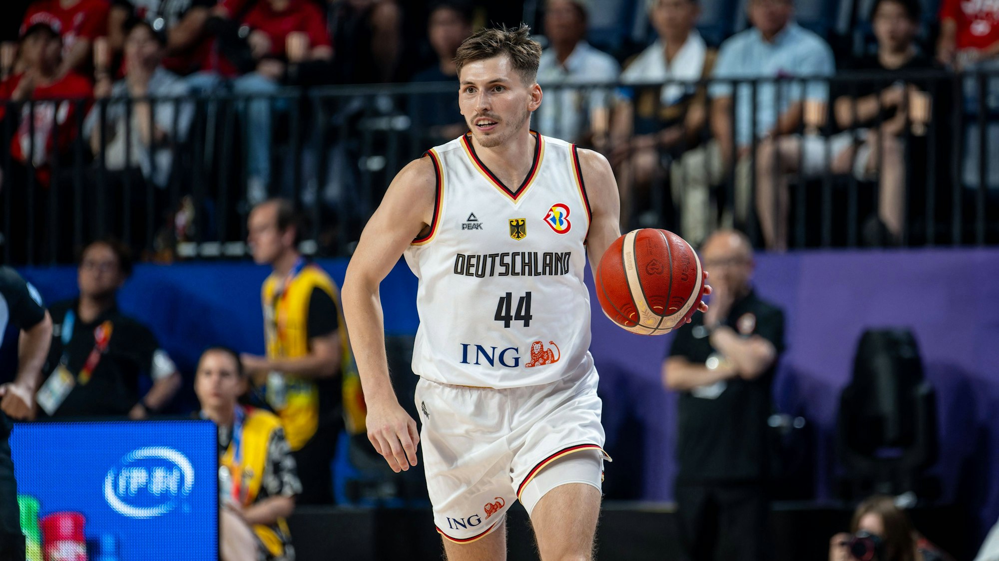 Basketball Okinawa 29.08.2023 FIBA Basketball World Cup 2023 Weltmeisterschaft der Männer Deutschland GER - Finnland FIN David Krämer Deutschland, No.44 Kraemer Kramer *** Basketball Okinawa 29 08 2023 FIBA Basketball World Cup 2023 World Cup Men Germany GER Finland FIN David Krämer Germany, No 44 Kraemer Kramer