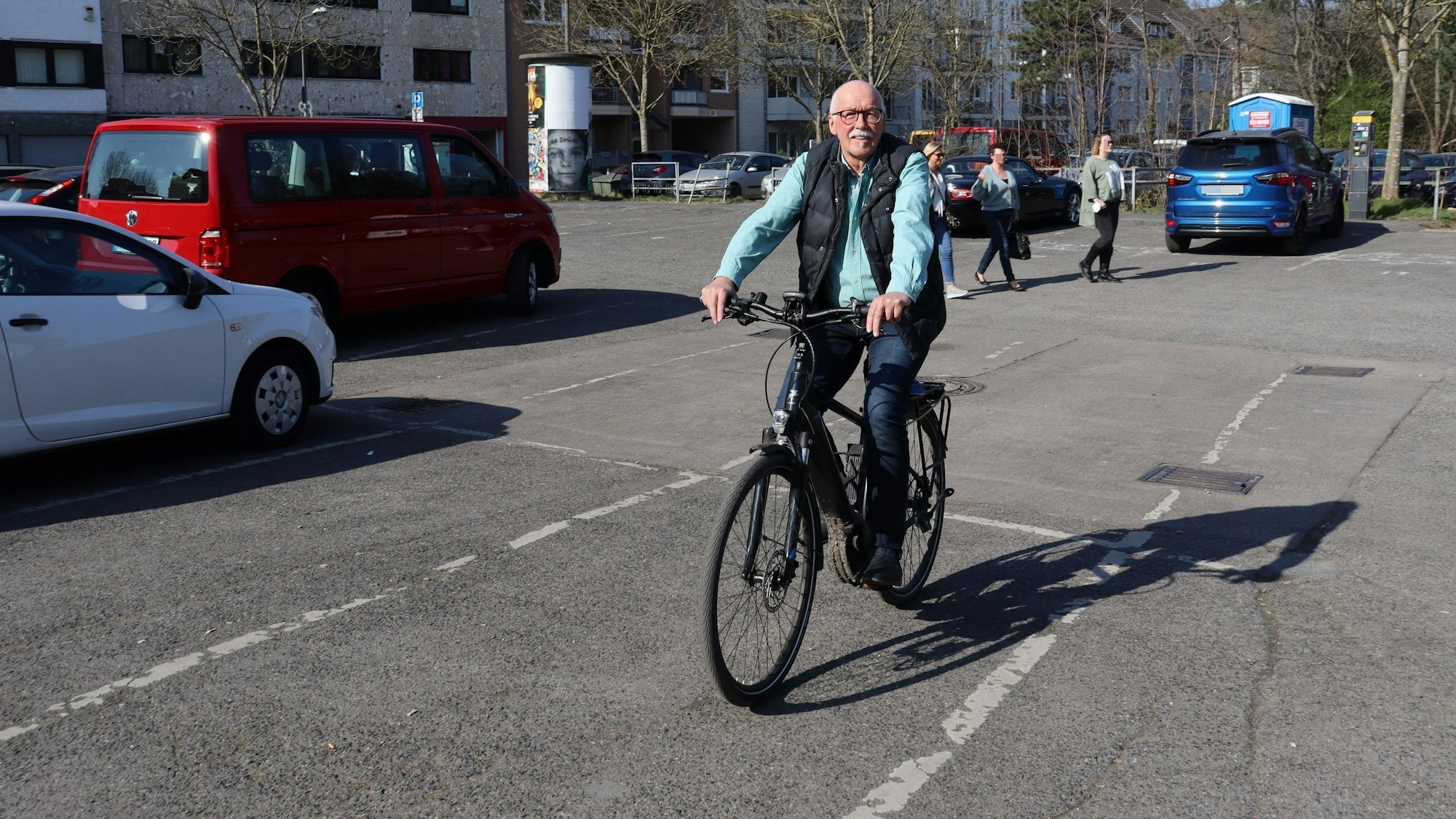 Rainer Drese auf seinem Fahrrad.