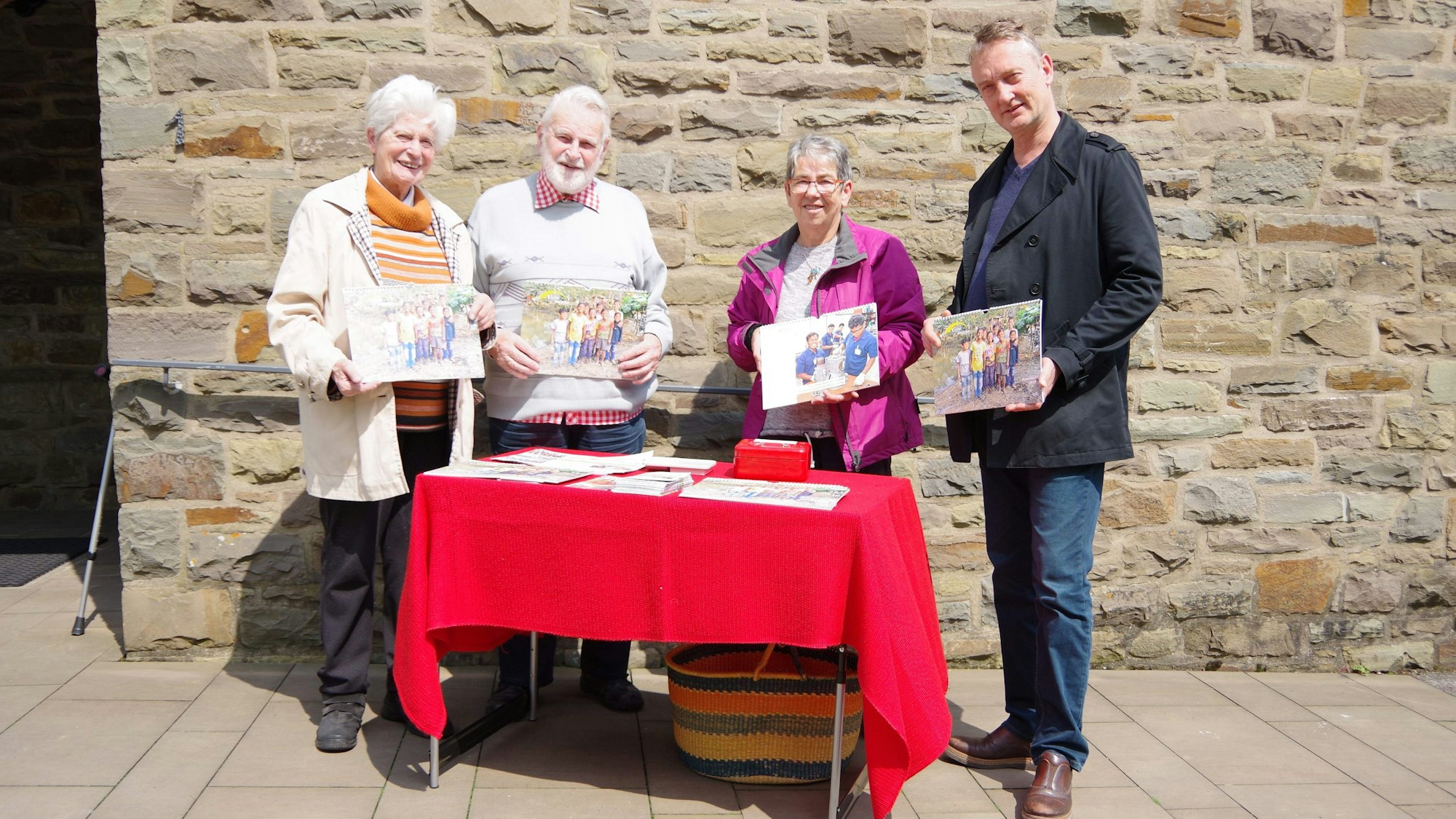 Gesichter der Lichtbrücke