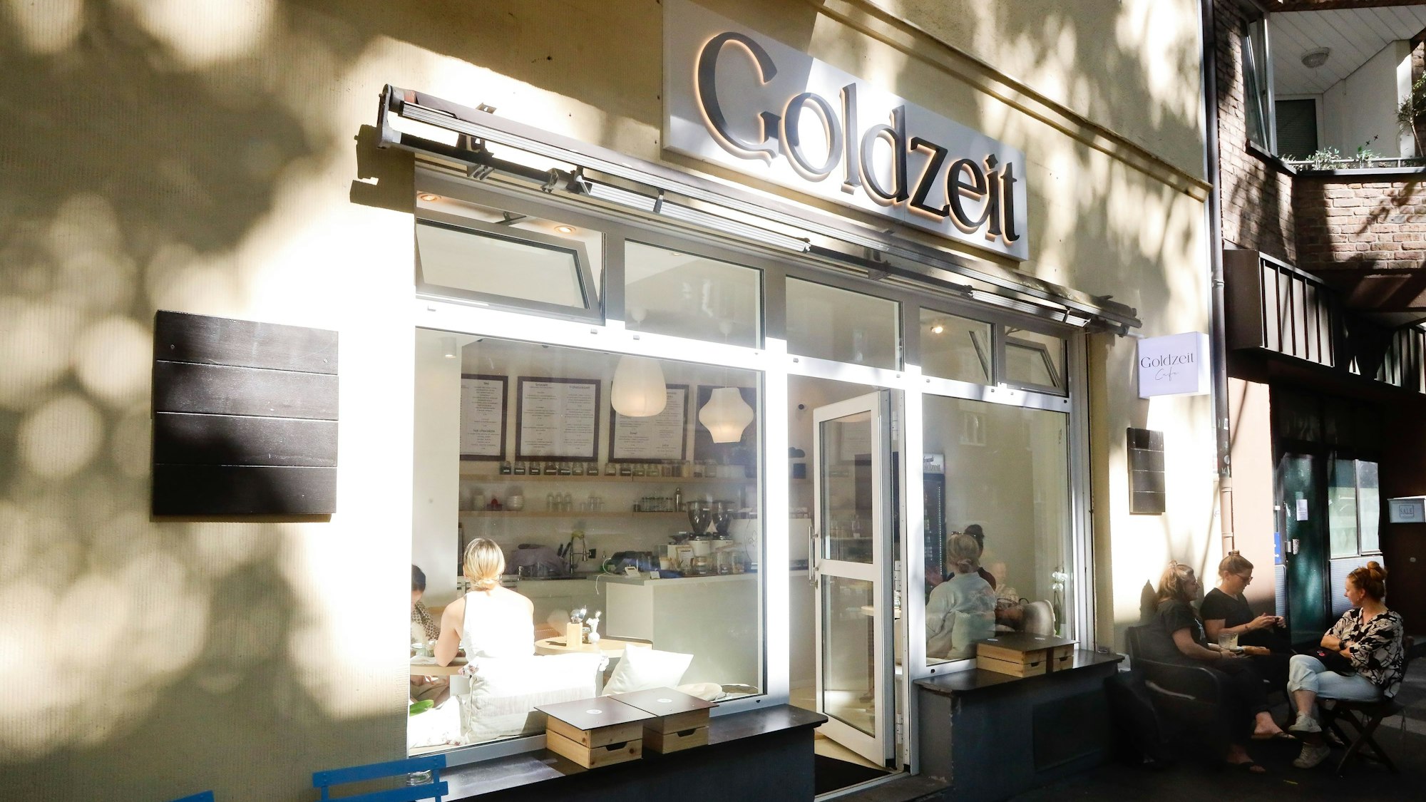 Außenansicht Café Goldzeit Köln