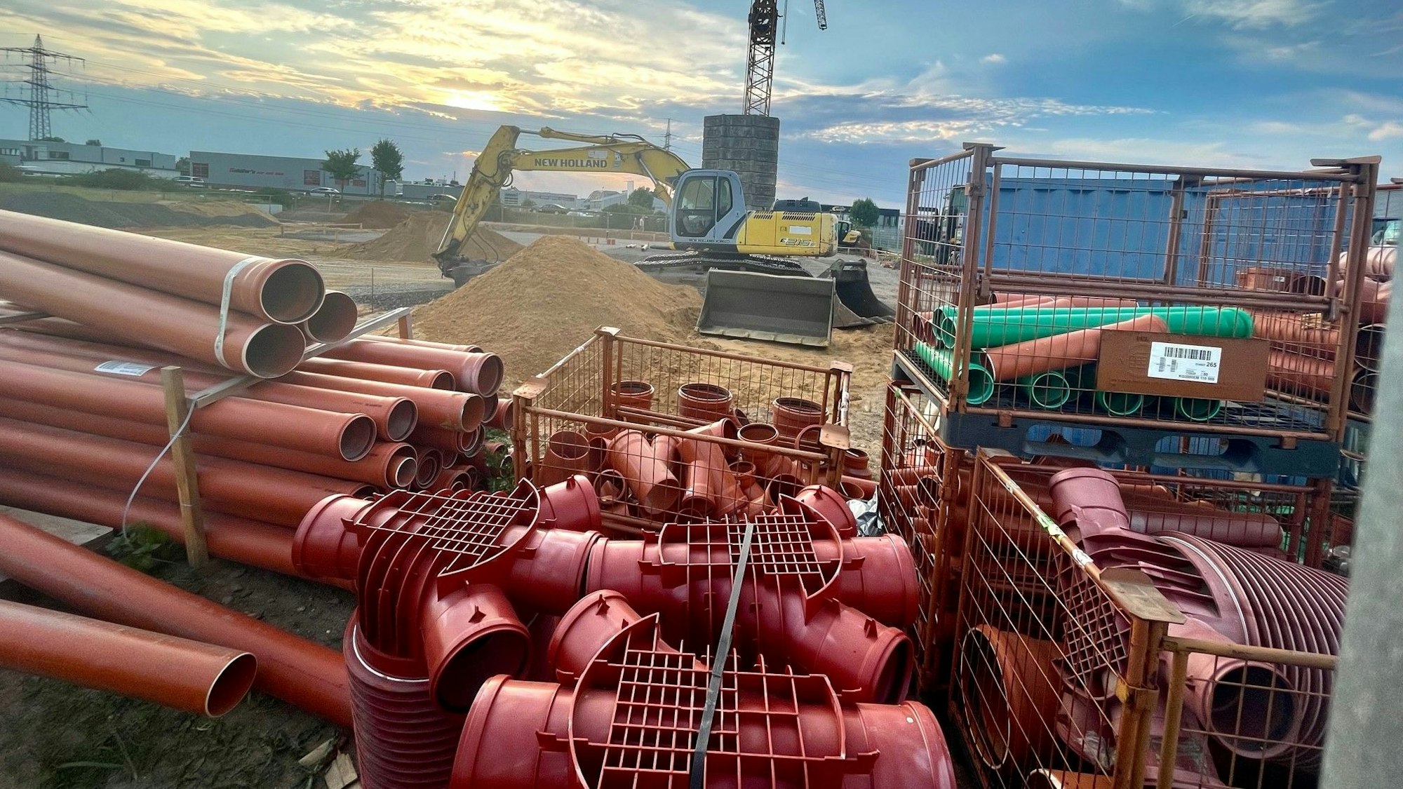 Auf dem Foto ist die Baustelle für L'Osteria an der B 265 in Erftstadt zu sehen.