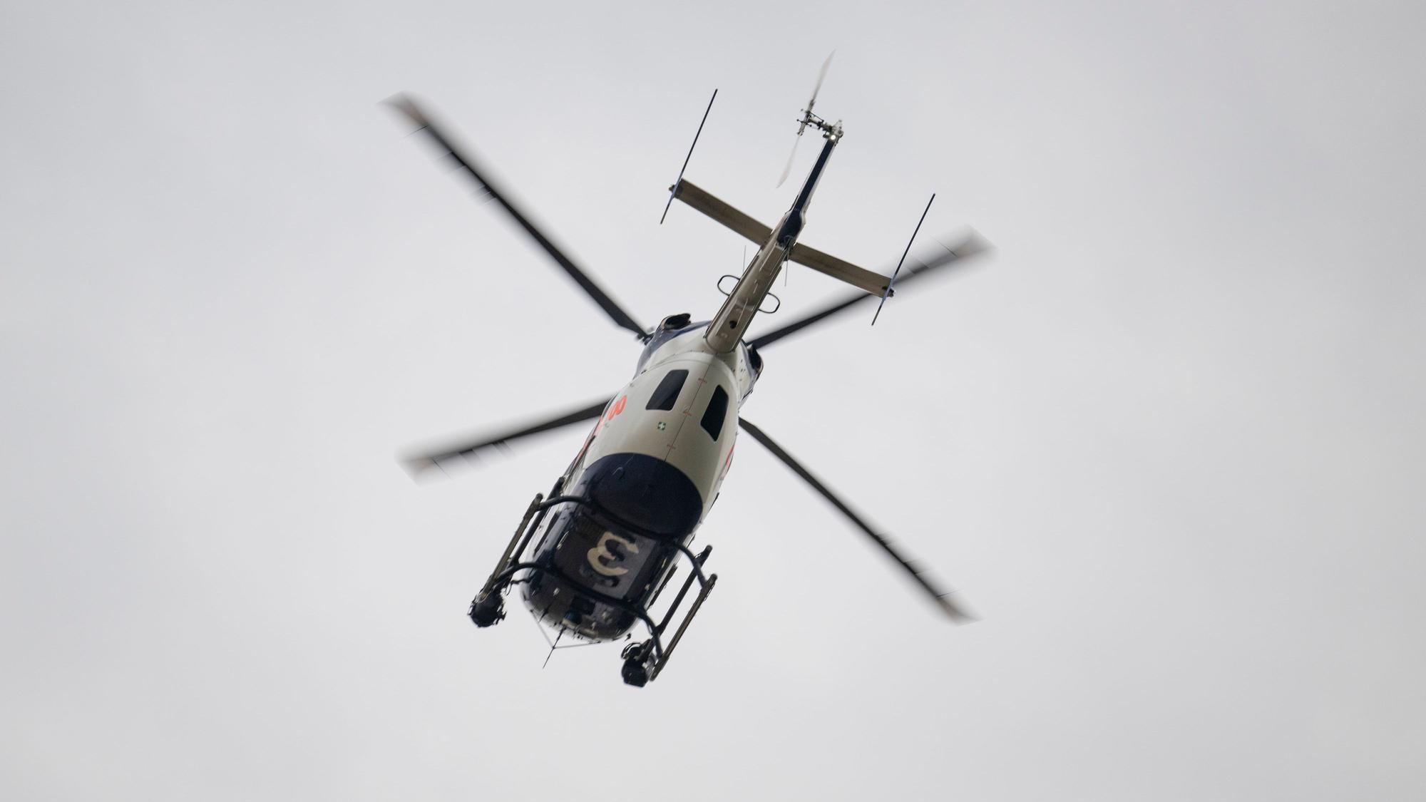 Die Polizei setzte bei den Suchmaßnahmen auch einen Hubschrauber ein (Symbolfoto).