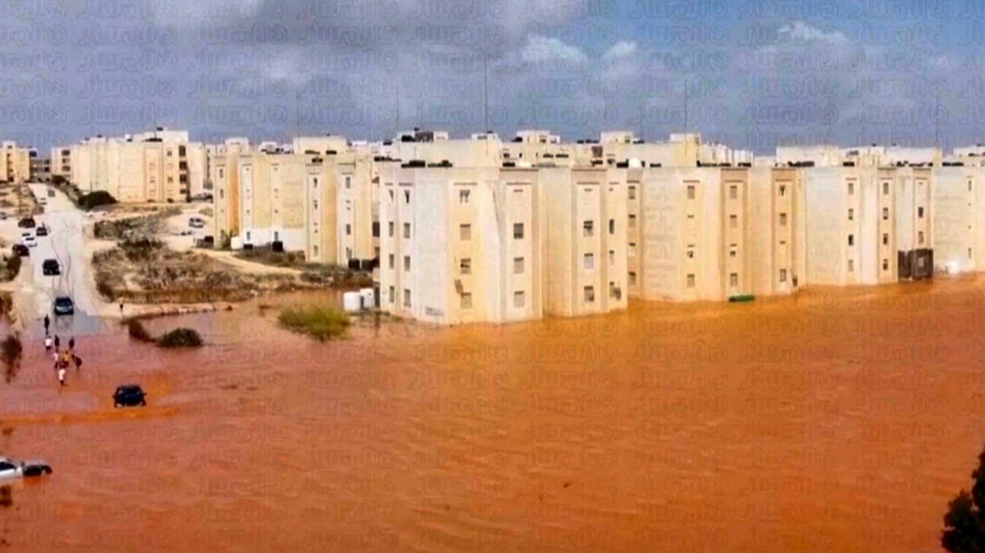 Die Straßen in der libyschen Stadt Marj sind nach Medicane Daniel völlig überflutet. In Libyen werden Tausende Menschen weiter vermisst.