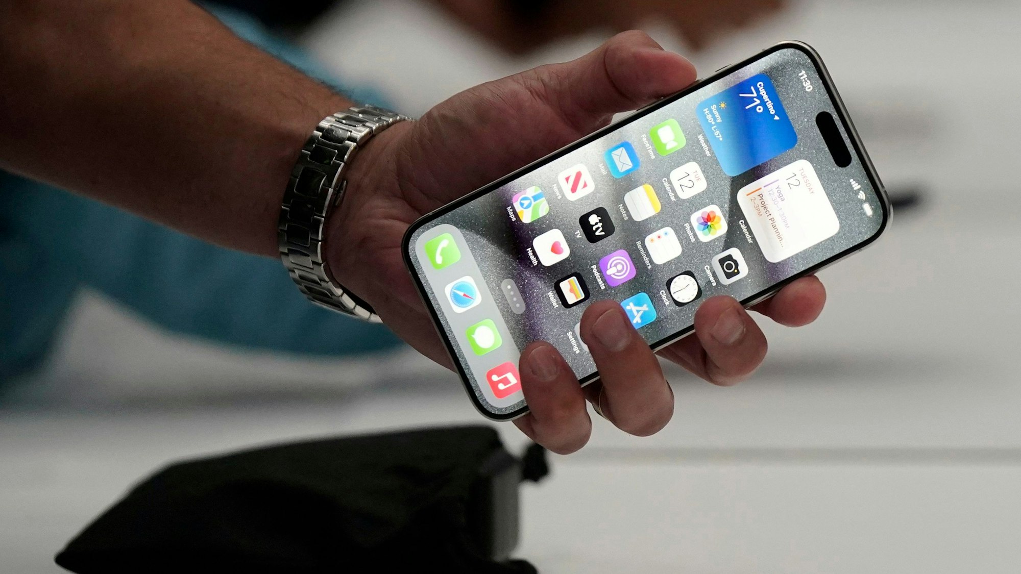 Apple hat das neue iPhone15 vorgestellt - und beugt sich einer EU-Vorgabe.