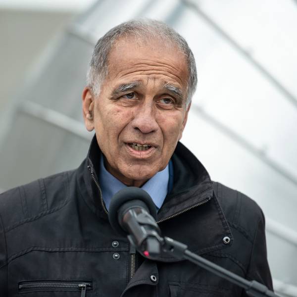 ARCHIV - 04.10.2021, Niedersachsen, Werlte: Mojib Latif, Klimaforscher, spricht bei der Eröffnung der neuen Anlage zur Herstellung von CO2-neutralem Kerosin. (zu dpa «Klimaforscher Latif zu Mittelmeer-Unwettern: «Explosives Gebräu») Foto: Sina Schuldt/dpa +++ dpa-Bildfunk +++
