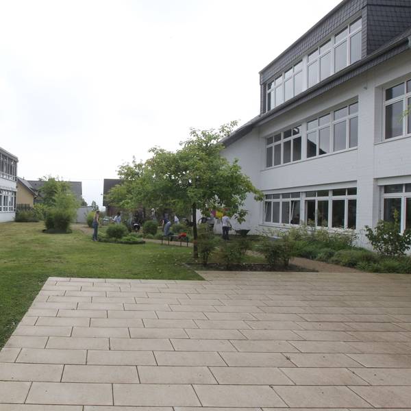 Die Gesamtschule Neunkirchen feiert ihr zehnjähriges Bestehen
Der neu gestaltete Innenhof