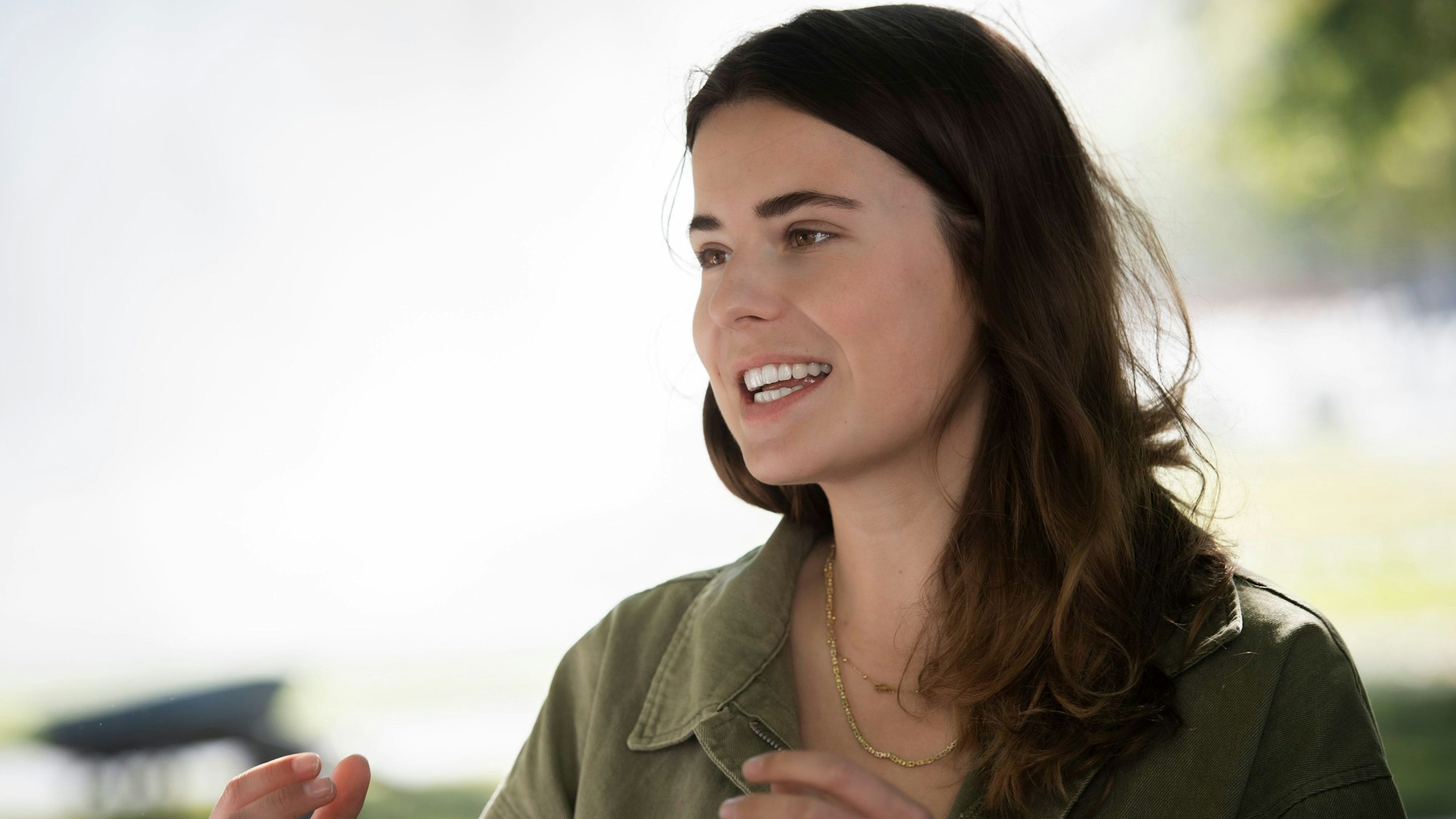 Luisa Neubauer, Sprecherin Fridays for Future Deutschland, spricht vor einem Pressegespräch zum globalen Klimastreik am 15. September mit Teilnehmern. 
Klimaschützerin Luisa Neubauer will, dass das angekündigte Klimageld bald kommt.