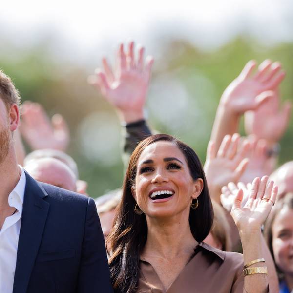 Prinz Harry und seine Frau Meghan, Herzogin von Sussex, nehmen am Rande der 6. Invictus Games in der Merkur Spiel-Arena an einem Treffen mit NATO-Vertretern teil.