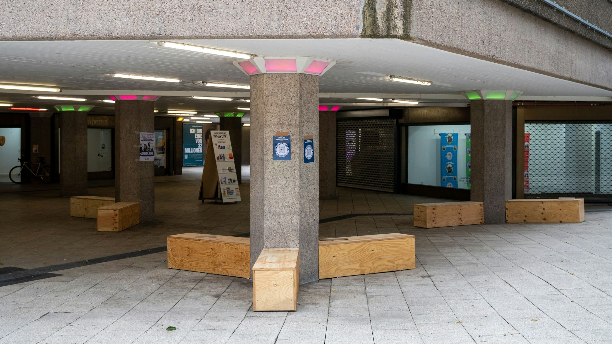 Am Ebertplatz wurde eine provisorische Freitreppe gebaut.