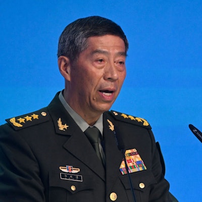 Der chinesische Verteidigungsminister Li Shangfu bei einem seiner letzten öffentlichen Auftritte auf einer Pressekonferenz in der russischen Hauptstadt Moskau.