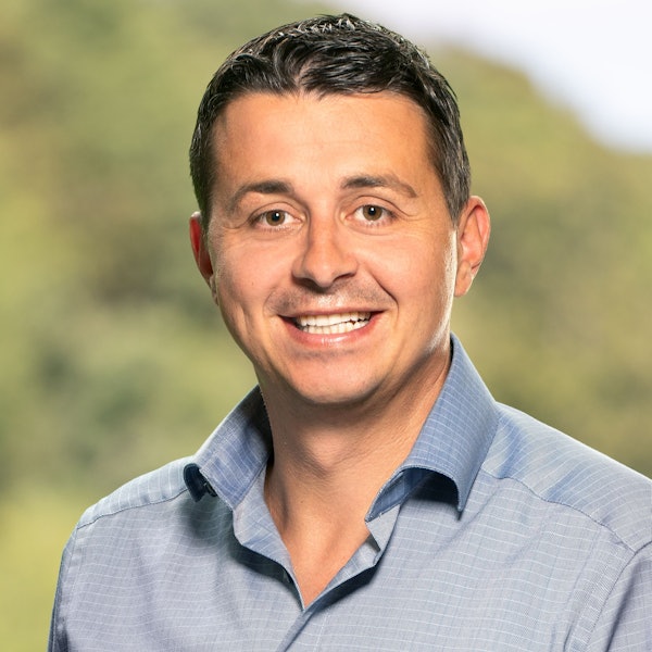 Sven Tahiri, der von der SPD- in die CDU-Fraktion gewechselt ist